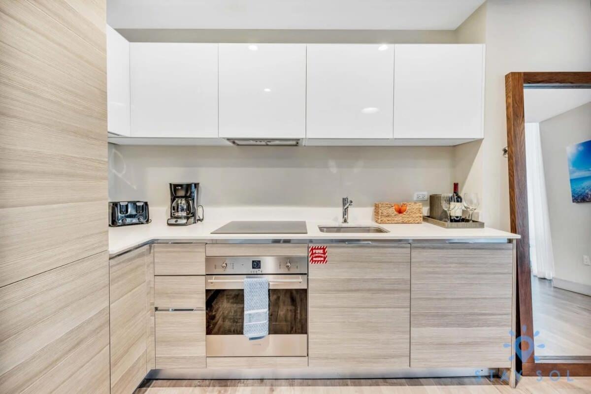 Apartment With Bay View Balcony - Pool - Up To 6 - Gym Hollywood Exterior foto